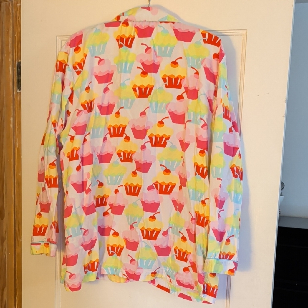 Victoria's Secret Cupcake Print Pajama Set - Pink, Yellow, Blue, Red, Blue - Picture 4 of 13